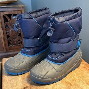 Cat and Jack Kids' Navy and Gray Snow Boots - Size 6